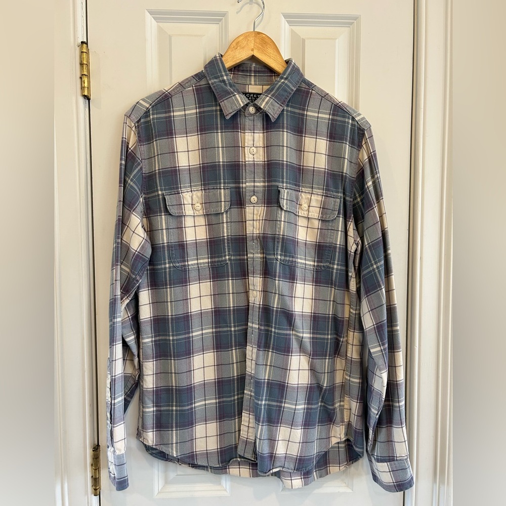 J. Crew men's medium lightweight flannel long sleeve button down shirt
